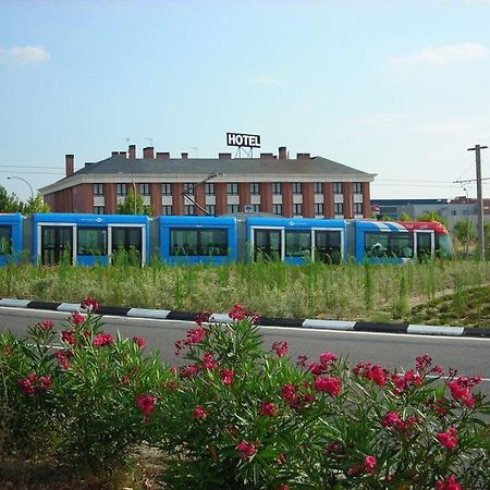 מלון בואדילה דל מונטה Th Boadilla מראה חיצוני תמונה