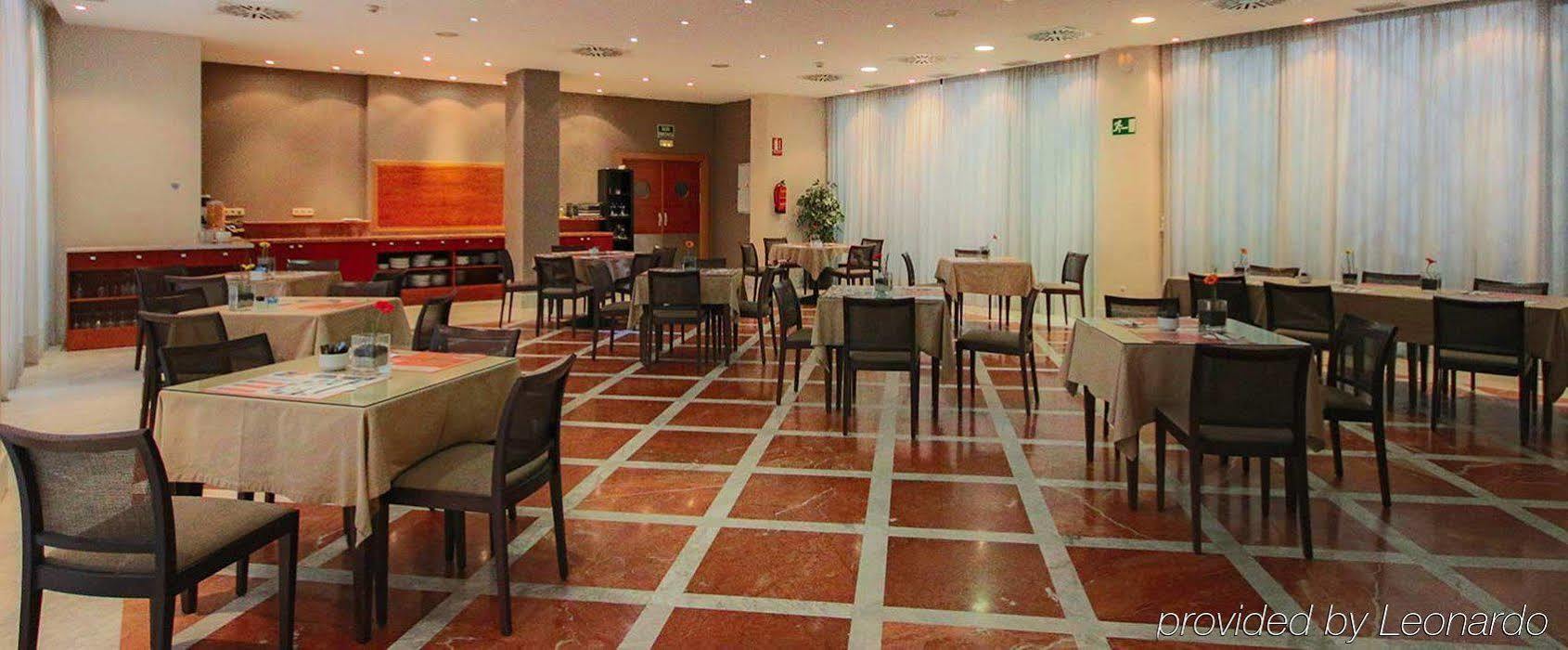 מלון בואדילה דל מונטה Th Boadilla מסעדה תמונה